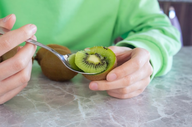 Czy można jeść kiwi na keto?