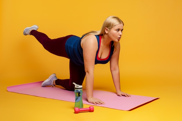 Full body workout ile kcal można spalić podczas takiego treningu?