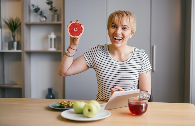 Ile kalorii powinna jeść kobieta po 40?