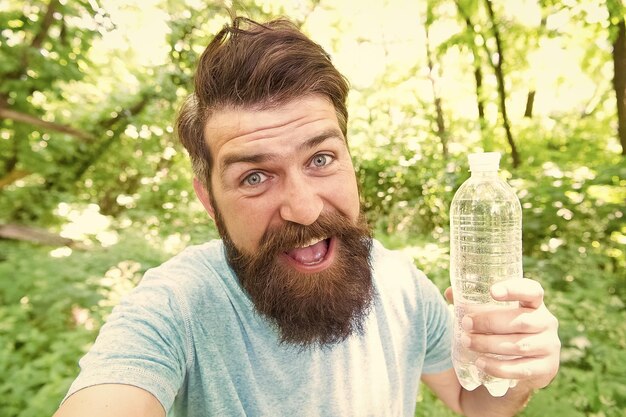 Ile białka dziennie potrzebuje mężczyzna?