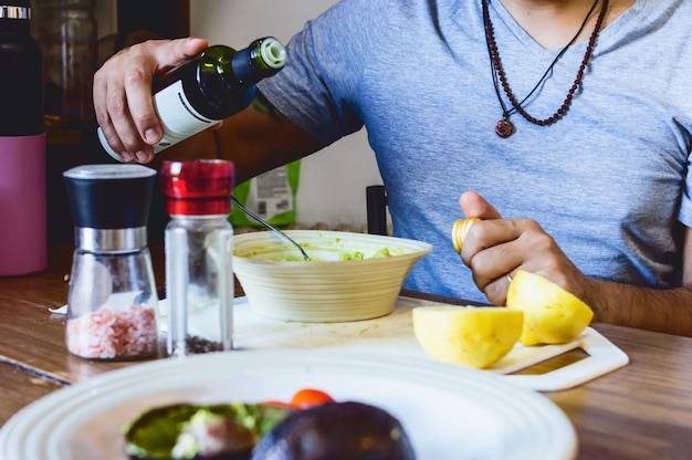 Jaki alkohol przy diecie ketogenicznej warto wybrać?