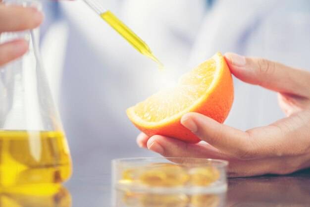 Jak odmierzyć 1 g witaminy C w domowych warunkach?