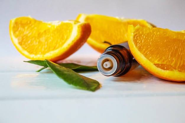 Co wspomaga witamina C w codziennej diecie?