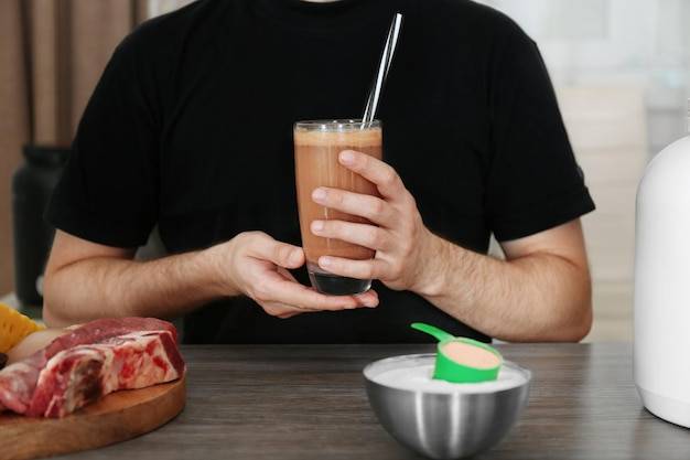 Ile białka dziennie na mięśnie potrzebuje organizm?