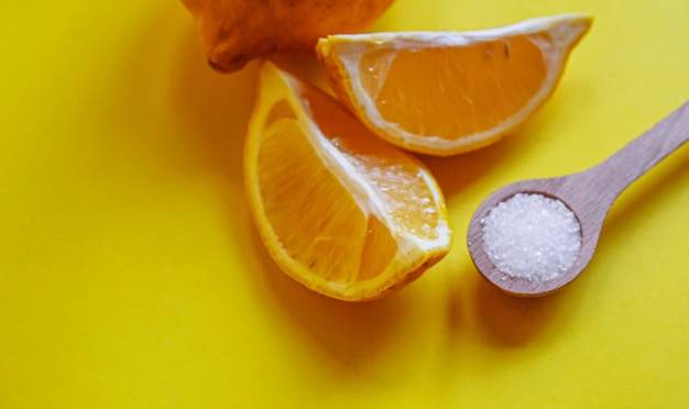 Kwas askorbinowy w proszku jak stosować w domowej suplementacji?